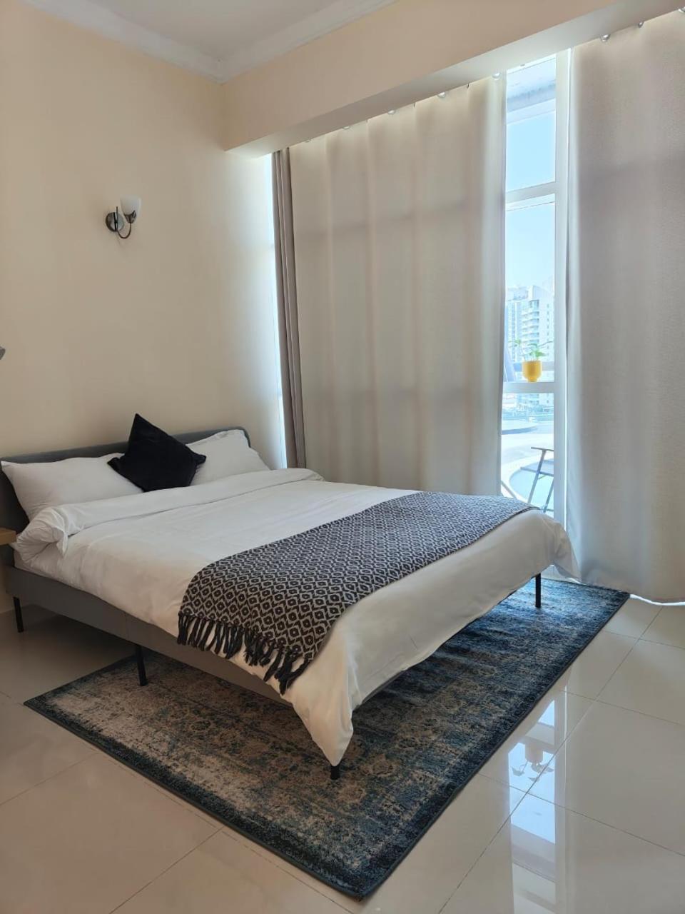 Studio In The Heart Of Sports City -Great View & Amenities! Dubai Exterior foto
